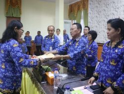 Bupati Kupang Resmi Serahkan Dokumen  Perencanaan Anggaran Lingkup Pemkab Kupang Tahun 2024