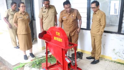 Pj. Gubernur Tinjau BTTG di Desa Noelbaki