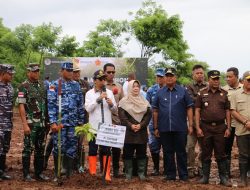 Pj. Gubernur NTT Ayodhia Kalake Hadiri Tanam Pohon Bersama Serentak Seluruh Indonesia