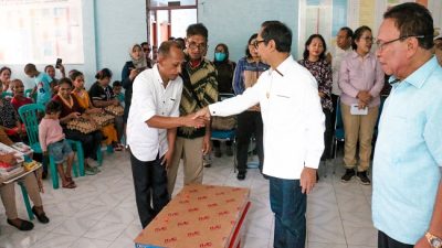Kunker ke Kabupaten Kupang Pj Gubernur NTT Berikan Bantuan Stunting