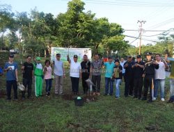 Pj. Wali Kota Dan Jajaran Pemkot Kupang Tanam Pohon di Sepanjang Boelevard Jembatan Petuk