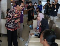 Pj. Gubernur Buka Kegiatan Bakti Sosial Operasi Katarak dan Penghijauan di Lingkungan RSUP dr.Ben Mboi