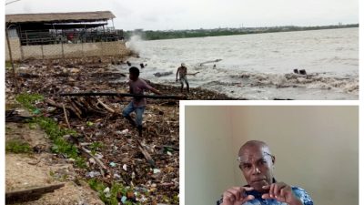 Warga Bersihkan Tumpukan Sampah di Pantai Oesapa