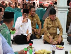 Pj. Gubernur NTT Buka Bersama di Masjid Al Muhajirin Oeteta, Kabupaten Kupang