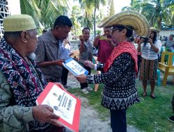 Penyerahan Bantuan untuk Rumah Ibadah di Desa Oeseli