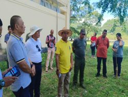 Pantau Jumat Bersih di Civic Center Oelamasi, Pj. Bupati Ajak Semua ASN Jaga Kerapian dan Kebersihan Kantor