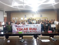 Jurnalis NTT Bersatu Tolak RUU Penyiaran