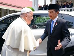 Bertemu Presiden Jokowi, Paus Fransiskus Tekankan Pentingnya Menjaga Keharmonisan