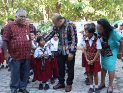 Turun ke Sekolah, Pj. Wali Kota Kupang Ajak Guru Kembangkan Potensi Diri