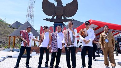 Pj. Gubernur NTT Dampingi Presiden Jokowi Resmikan 7 PLBN Terpadu