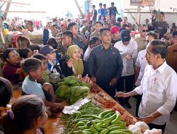 Presiden Jokowi Berkunjung Ke Pasar Rakyat Kefamenanu