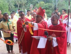 Penjabat Bupati Kupang dan Uskup Agung Kupang Resmikan dan Thabiskan Gereja Sta. Maria Immaculata Battuna