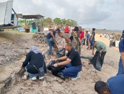 Pantai Pasir Panjang Bersih dan Indah Berkat Aksi PWI NTT