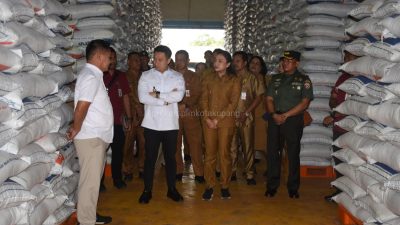 Sidak Pasar, Wali Kota Pastikan Stok Aman dan Harga Bahan Pokok Stabil Jelang Hari Raya