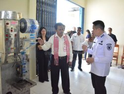 Wali Kota Kunjungi Sentra IKM Garam Beryodium
