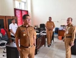 Bupati Yosef Ingatkan ASN Jaga Kebersihan dan Kerapian Lingkungan  Kantor