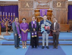 Dukung Pelayanan Gereja, Wali Kota Serahkan Bantuan Pemkot kepada GMIT Bet’el Oesapa