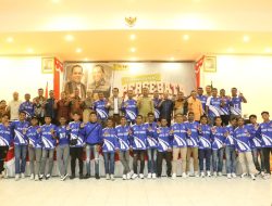 Gubernur dan Wakil Gubernur NTT Sambut Dengan Bangga Kedatangan Tim Persebata Lembata