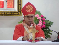 Mgr. Hironimus Pakaenoni Resmikan Kuasi Paroki Santo Petrus Haukoto