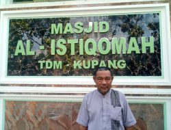 Warga Antusias Terima Daging Kurban di Masjid Al Istiqomah