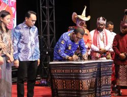 Gubernur NTT Hadiri Acara Puncak Peringatan Dies Natalis ke-25 dan Peresmian Gedung Bruno Sukarto Stikom Uyelindo Kupang