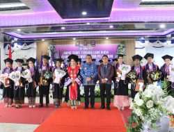 Gubernur NTT Hadiri Rapat Senat Terbuka Luar Biasa Dalam Rangka Wisuda, Angkat Sumpah, dan Pelantikan Lulusan Profesi Ners, Sarjana Keperawatan, Ahli Madya Keperawatan, dan Ahli Madya Kebidanan STIKES Maranatha Kupang Tahun 2025