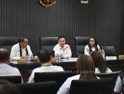 Wali Kota dan Wakil Wali Kota Kupang Pimpin Rapat Evaluasi Sunday Market “Saboak Koepan”