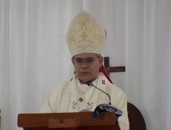 Uskup Agung Kupang Mengukir Sejarah Baru di Gereja Katolik Stasi St. Petrus Manulai II