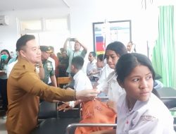 dr. Christian Widodo Kawal Penanganan Kasus Keracunan Siswa SMPN 8 Kupang