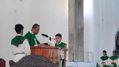 Romo Stefanus: Menjadi Bijak di Tengah Dunia yang Dinamis