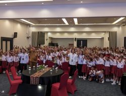 200 Anak Sekolah di Kota Kupang Ikuti Bimtek “Cerdas Mengulas Buku”