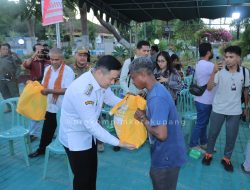 Pemkot Kupang Serahkan Bantuan Beras untuk Masyarakat Berpenghasilan Rendah Melalui CSR PT Hypermart, PT Alfamart, dan PT Indomaret