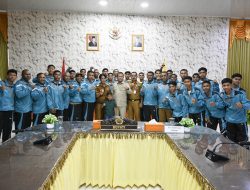 Bupati Kupang Lepas Tim PSKK Kabupaten Kupang U-17 Yang Akan Berlaga Di Piala Gubernur NTT Liga Pelajar Soeratin Cup U-17 2025