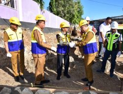 Wali Kota Kupang Hadiri Peletakan Batu Pertama Pembangunan Ruas Jalan Yos Sudarso Tenau