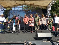 Gubernur NTT Buka Kirab Budaya di Kota Kupang, Kolaborasi Etnis Hidupkan Spirit Kemerdekaan