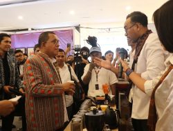 Buka 5th ETF 2025, Gubernur NTT Sebut Tenun NTT Sebagai Maha Karya Leluhur dan Motor Penggerak Ekonomi Kreatif Daerah