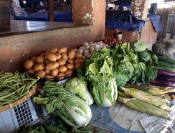 Menjelang Nataru, Harga Bahan Pokok di Pasar Mulai Mengalami Perubahan