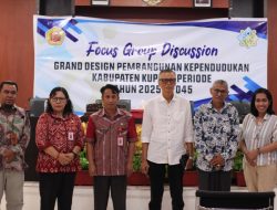 Sekda Buka Kegiatan FGD Pembangunan Kependudukan di Kabupaten Kupang