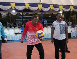 Wagub Johni Asadoma Buka Turnamen Bola Voli Ben Mboi Memorial Cup I