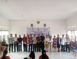 Camat Kota Lama Lantik Pengurus LPM dan Kelurahan Siaga Nefonaek