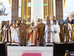Gubernur Melki Hadiri Pentahbisan Imam dan Penutupan Tahun Yubileum Keuskupan Agung Kupang