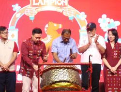 Wagub Johni Asadoma Hadiri Penutupan Kupang Lampion Food Street Market