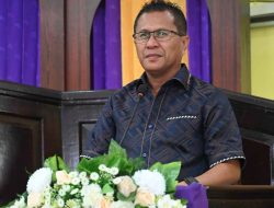 Bupati Kupang Berbakti di Jemaat Ebenhaezer Tarus dan Ajak Jemaat Ikut dalam Perayaan Paskah