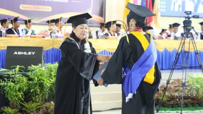 Lulusan UNWIRA Berharap Almamaternya Semakin Unggul