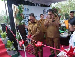 Gubernur Melki Resmikan Dapur Flobamorata dan NTT Mart berbasis One School One Product (OSOP) di SMKN 2 Soe