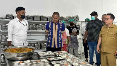 Wakil Gubernur NTT Tinjau SPPG Mutiara di Watamelang, Tekankan Gizi dan Pemberdayaan Masyarakat Lokal