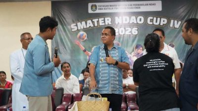 Gubernur Melki Laka Lena Buka Turnamen Smater Ndao Cup IV