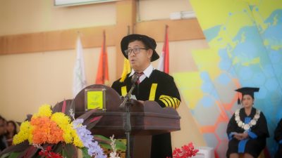 Resmi Dikukuhkan Sebagai Guru Besar, Rektor IFTK Ledalero Ajak Civitas Akademika Terus Berjalan Bersama