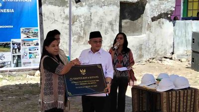 Mendikdasmen Abdul Mu’ti Resmikan Revitalisasi TK Kristen Kota Kupang