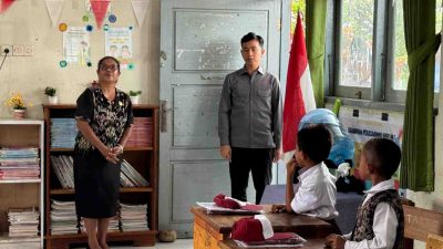 Tinjau SD Negeri dan MTS Papela, Wapres Pastikan Program Prioritas Presiden Jangkau Wilayah 3T